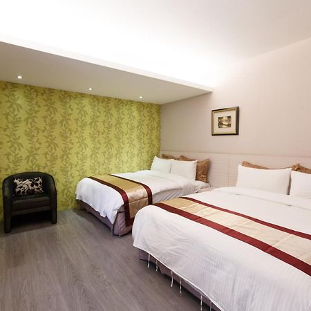 宜都大飯店 Idol Hotel Kaohsiung Esterno foto