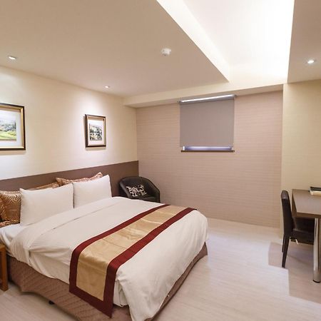 宜都大飯店 Idol Hotel Kaohsiung Esterno foto