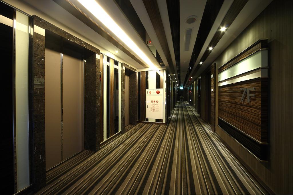 宜都大飯店 Idol Hotel Kaohsiung Esterno foto
