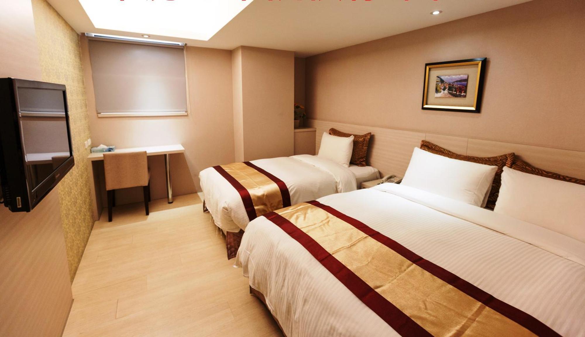 宜都大飯店 Idol Hotel Kaohsiung Esterno foto