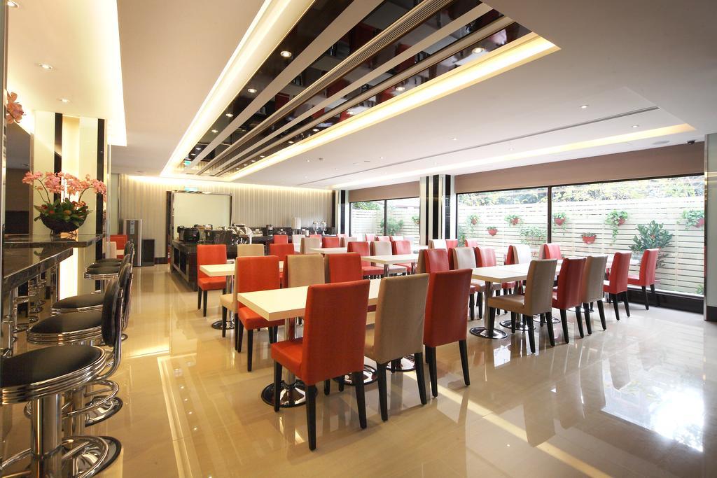 宜都大飯店 Idol Hotel Kaohsiung Esterno foto