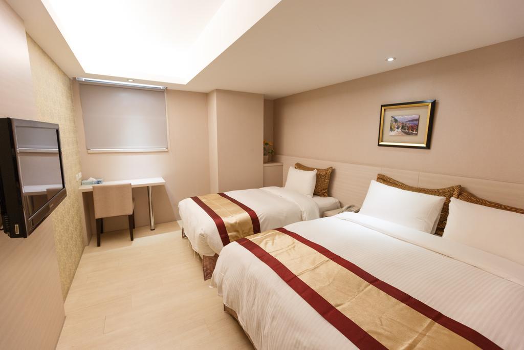 宜都大飯店 Idol Hotel Kaohsiung Esterno foto