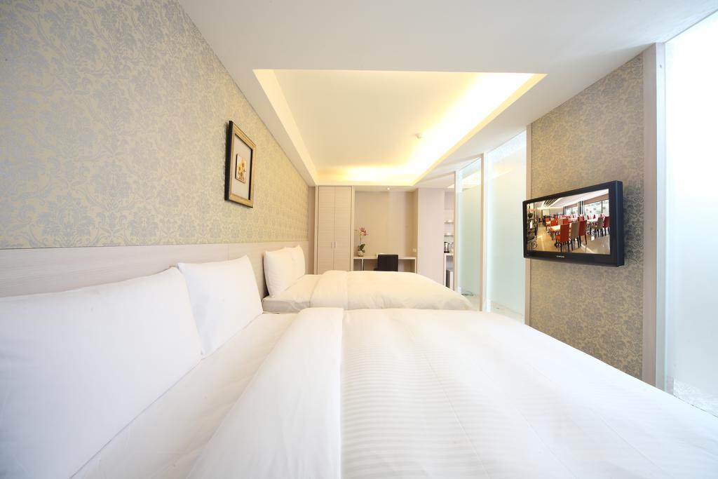 宜都大飯店 Idol Hotel Kaohsiung Esterno foto