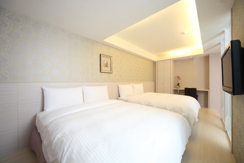 宜都大飯店 Idol Hotel Kaohsiung Esterno foto