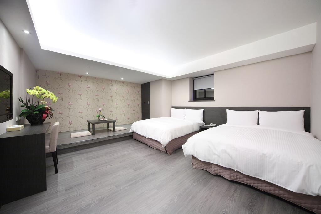 宜都大飯店 Idol Hotel Kaohsiung Esterno foto